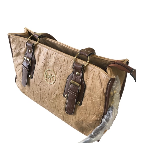 . Handbags - Bag for women